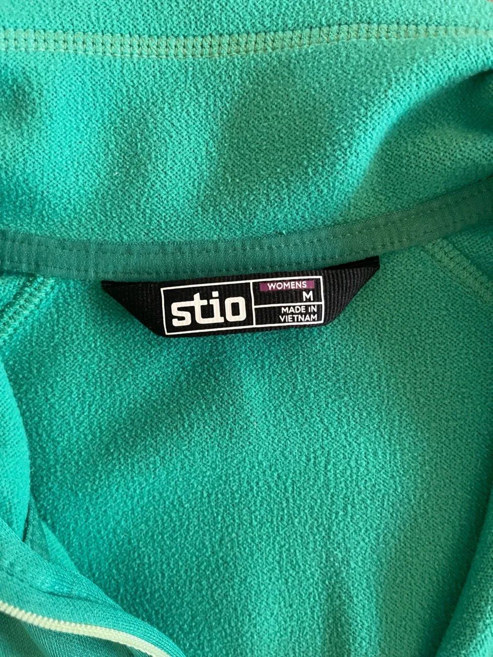 Stio Green Heather Fleece Quarter-Zip Pullover - Picture 3 of 6